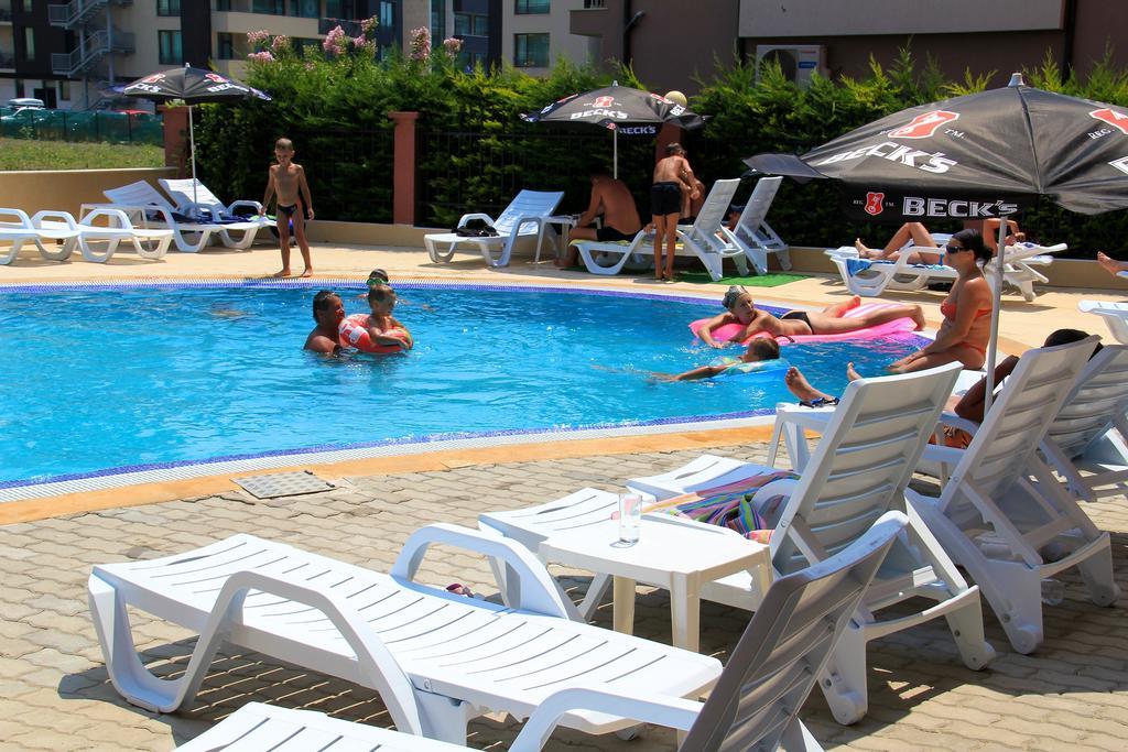 Hotel Riagor ساني بيتش المظهر الخارجي الصورة